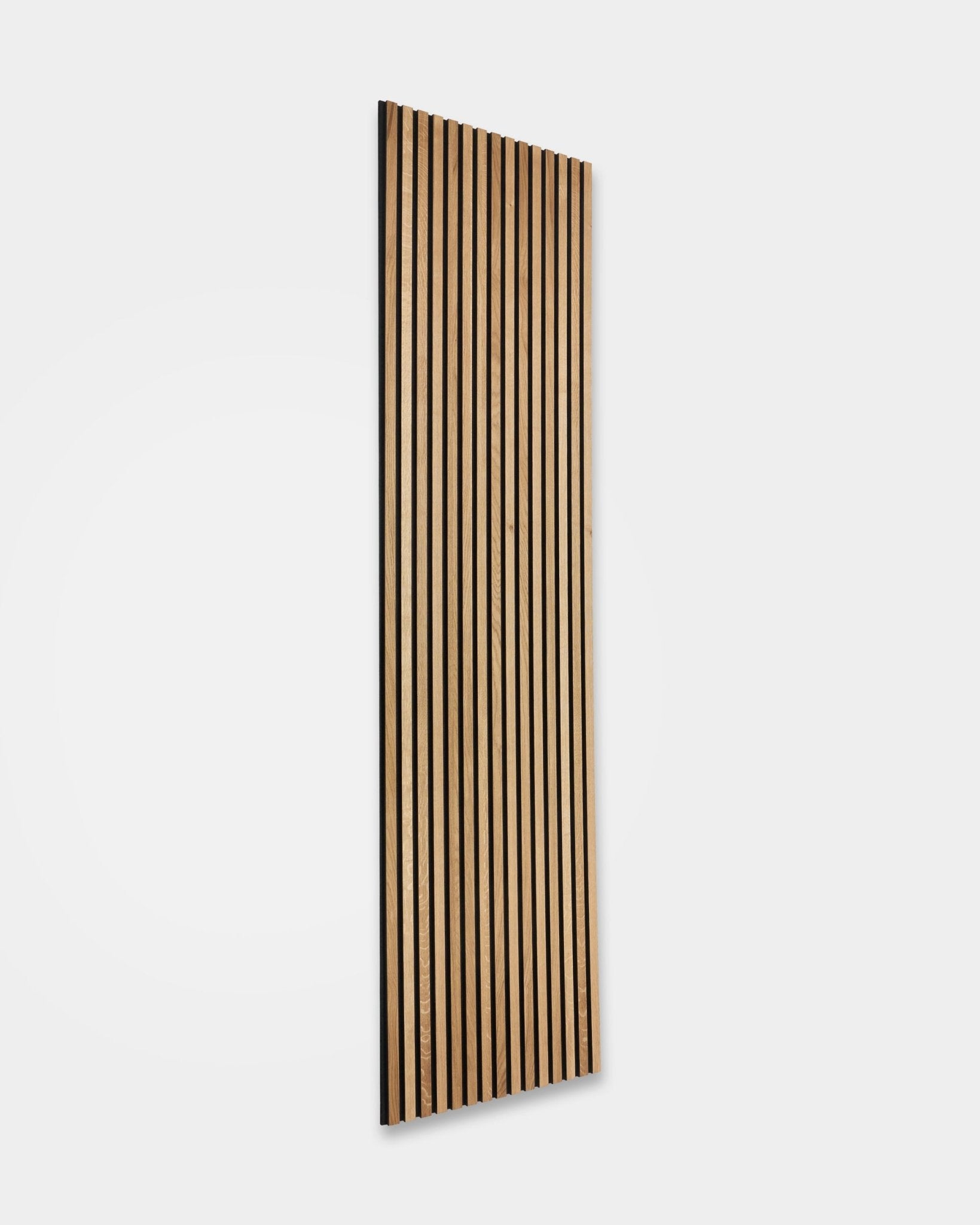 WoodUpp Rustic Akupanel z dębu Brown (300x60 cm) Panel akustyczny z listwami vertical natural wood w skandynawskim designie inspirowanym stylem nordyckim.