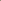 Minimalistyczna skandynawska sypialnia z akustyczną ścianą lamelową WoodUpp Akupanel w kolorze orzecha włoskiego, pościelą beige, wiklinową tacą na łóżku i firanami, które filtrują miękkie światło.